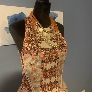 Missio Size Small
Aztec Print no sleeve dress. Size Small.